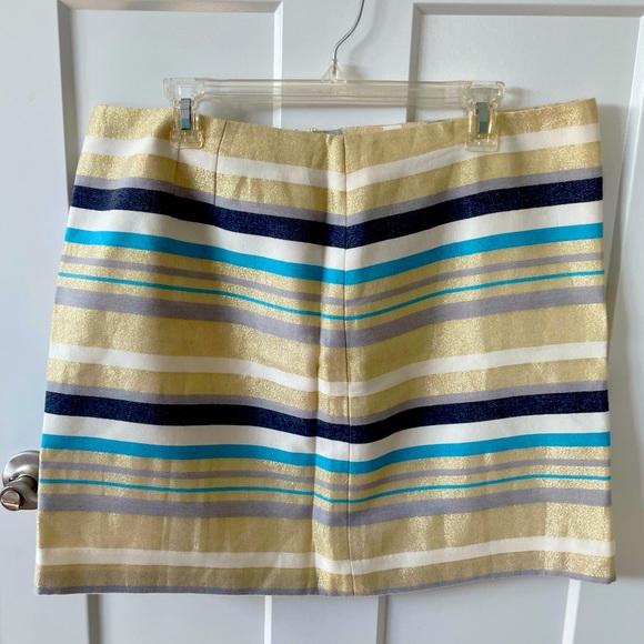 NWOT Loft Skirt with gold sparkle detail - Picture 1 of 4